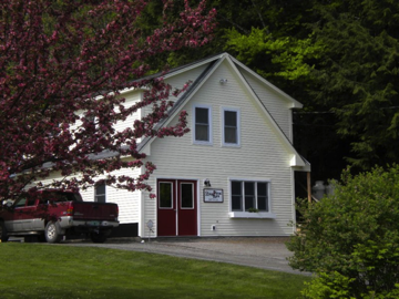 Kennel Entrance